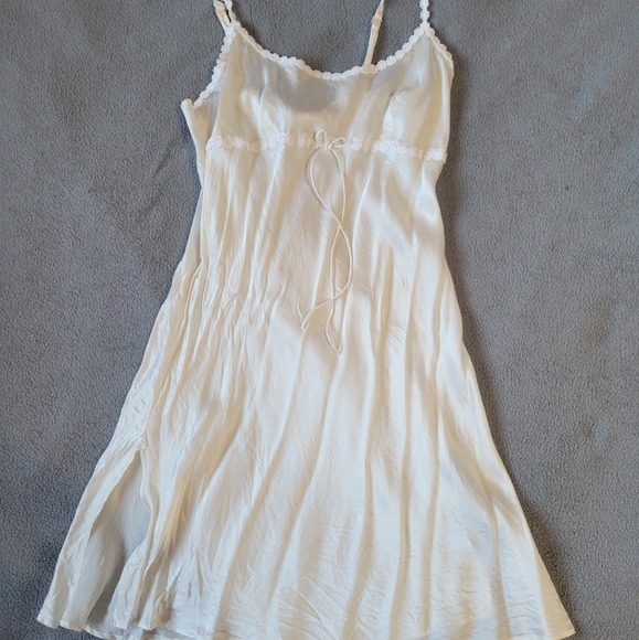 silk slip dress with lace detail - Picture 8 of 10